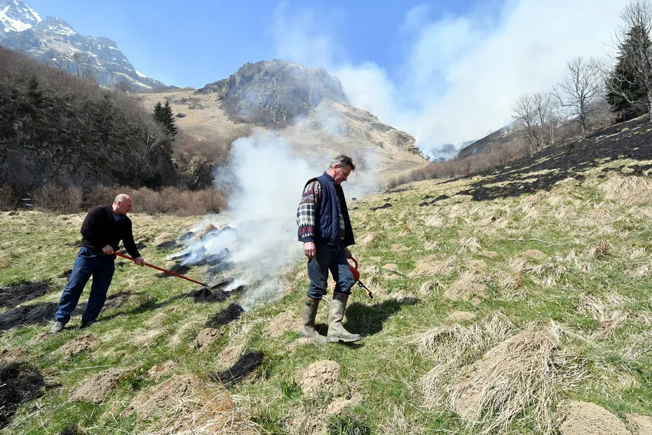 Feux de végétaux, écobuages, le point sur la réglementation dans les Hautes-Pyrénées